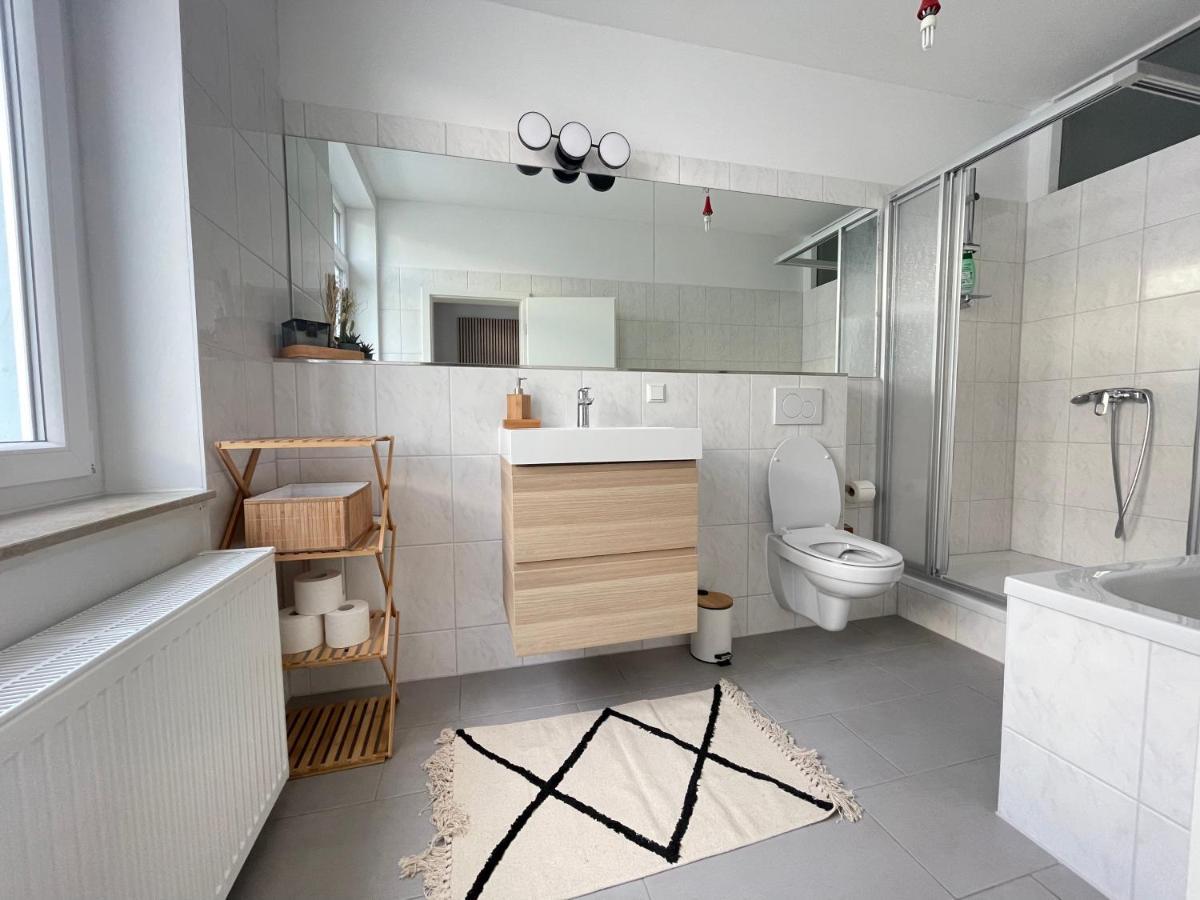 150Qm - 5 Rooms - Free Parking - Mallibase Apartments ハノーファー エクステリア 写真